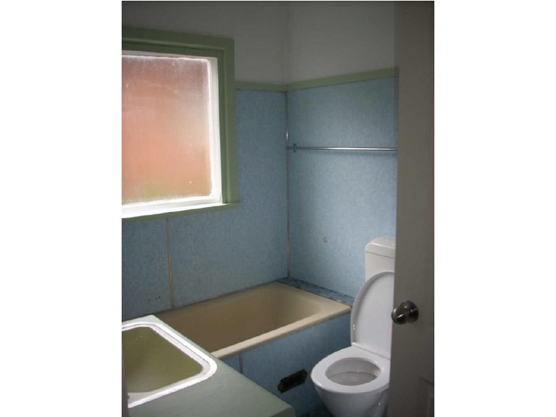 3 Larien Cres, Birrong NSW 2143