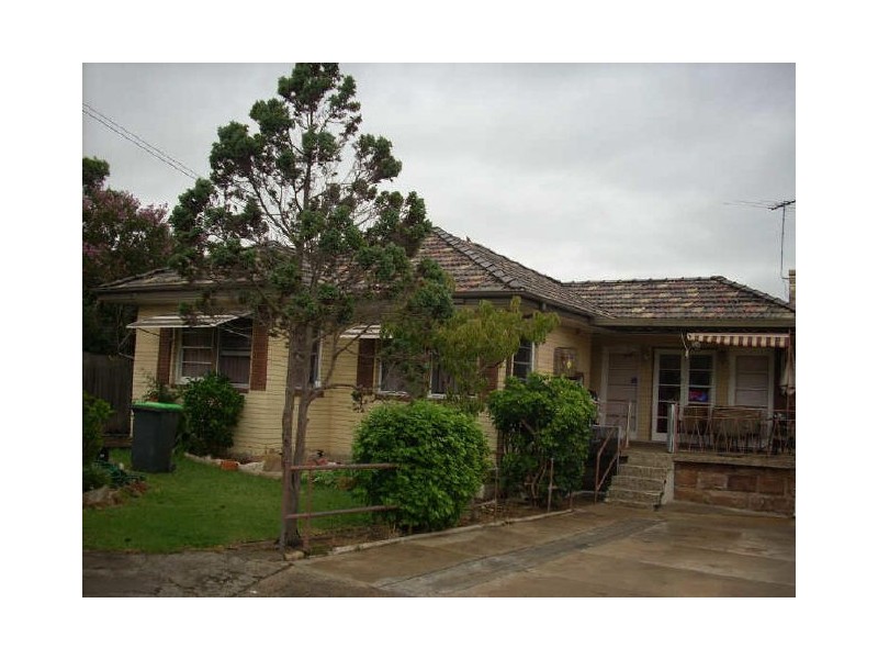 30 Brennan Rd, Yagoona NSW 2199