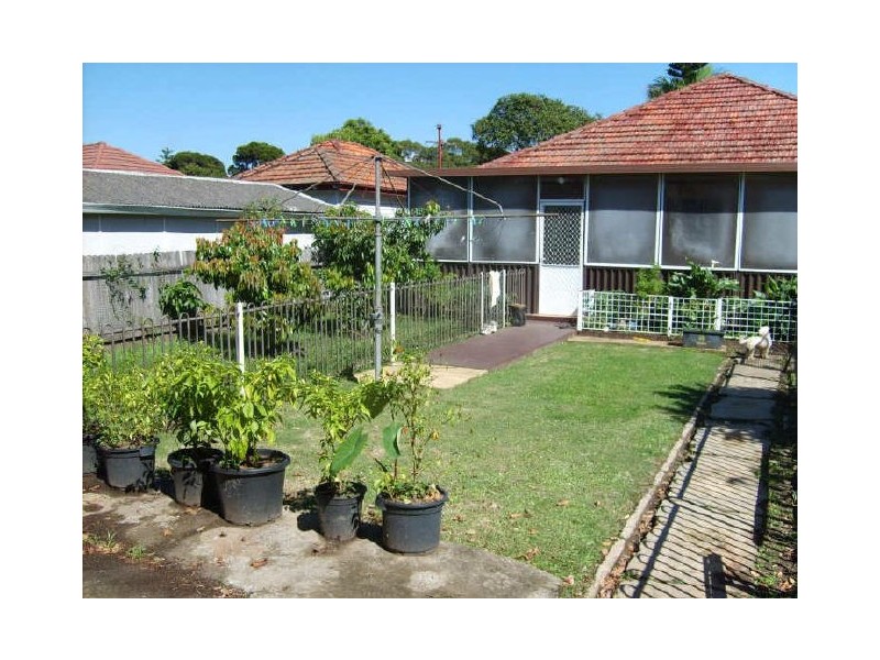 52 Hill Road, Birrong NSW 2143