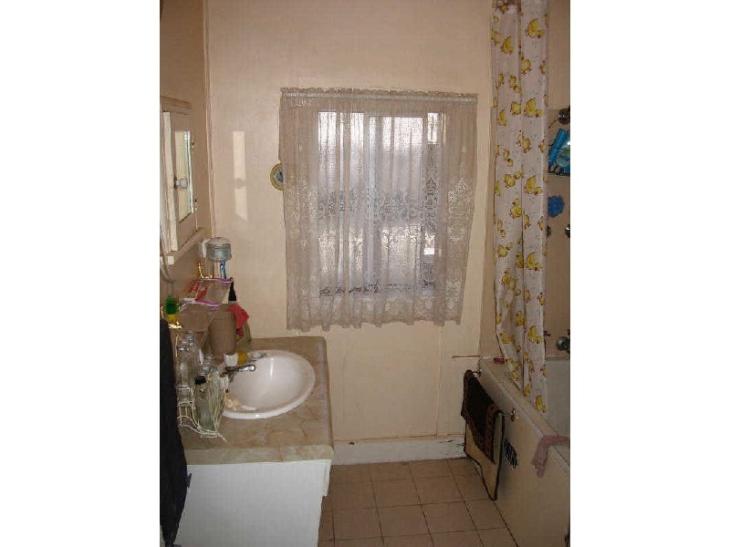 29 Lachlan Street, Young NSW 2594