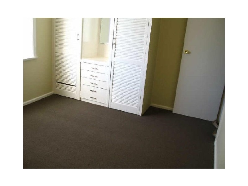 24 Murringo Street, Young NSW 2594