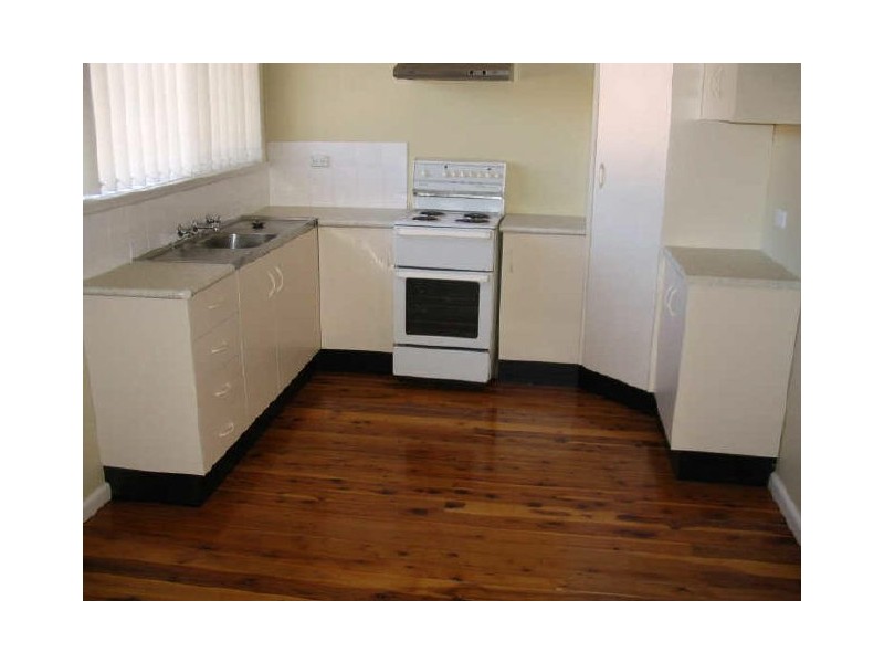 24 Murringo Street, Young NSW 2594