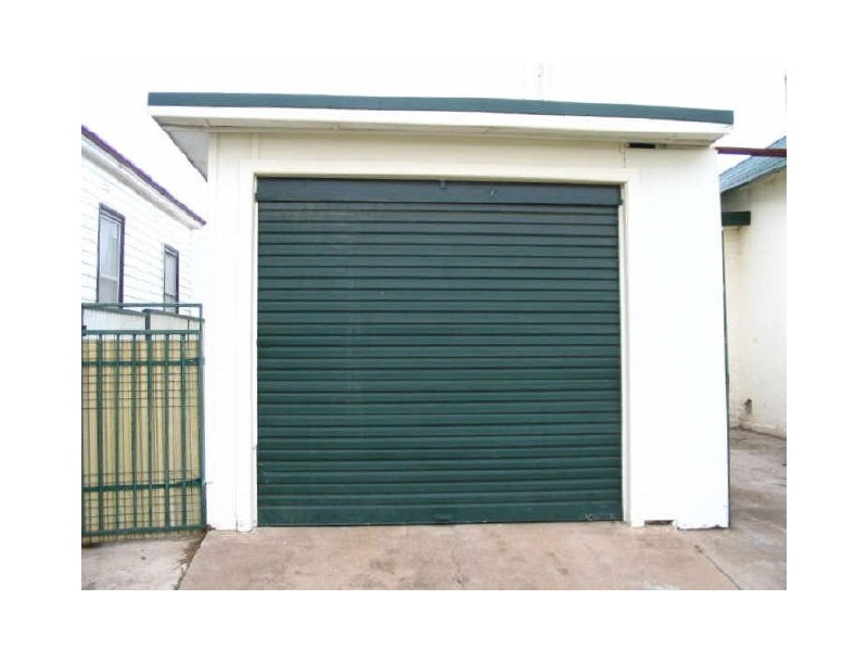 16 Currawong Street, Young NSW 2594