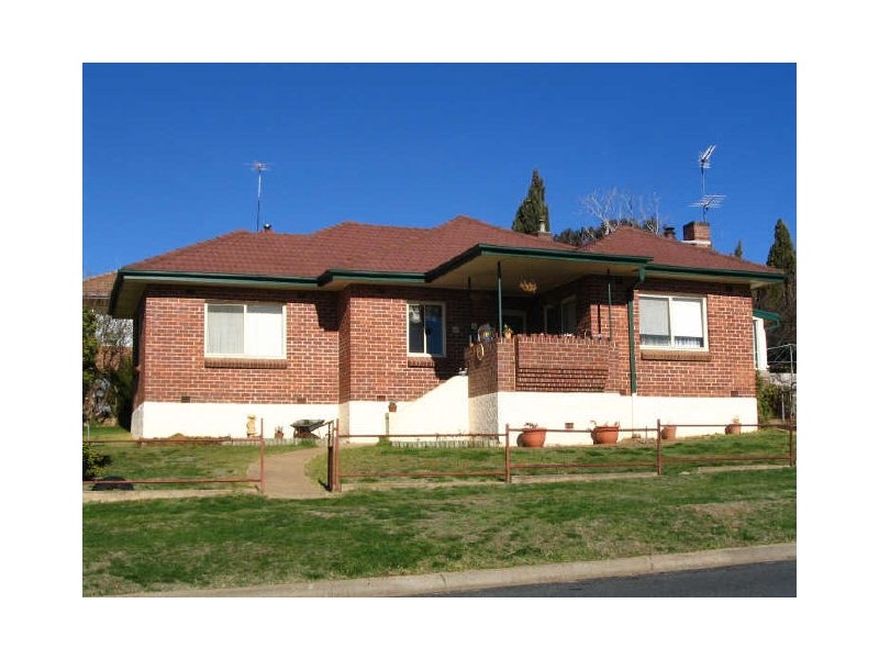 1 White Street, Young NSW 2594