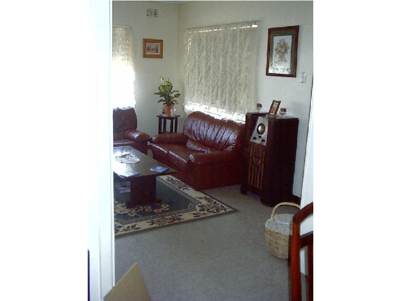 1 White Street, Young NSW 2594