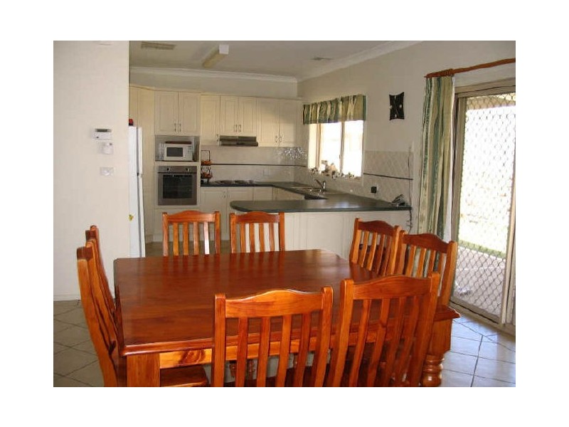 51 Petticoat Lane, Young NSW 2594