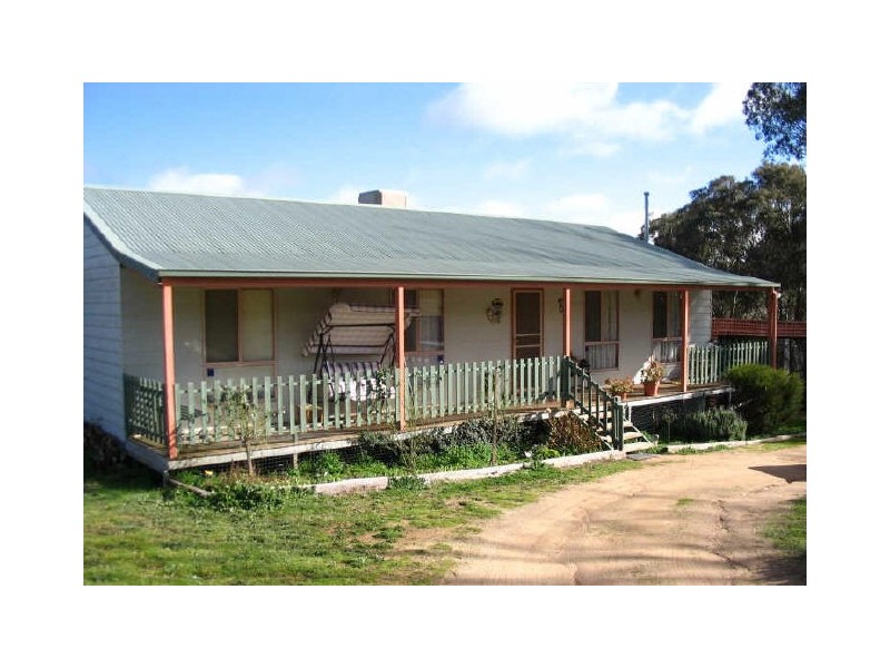 7 Ratho Road, Young NSW 2594