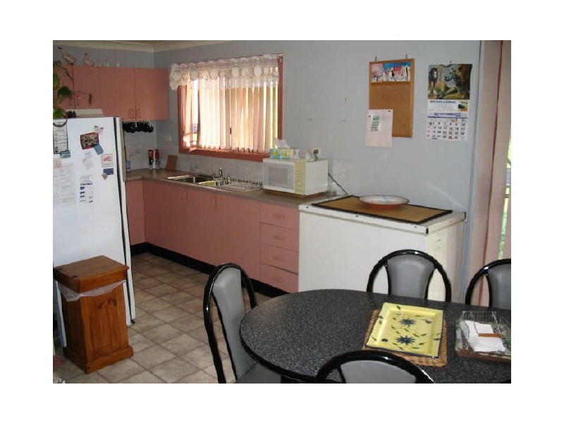 7 Ratho Road, Young NSW 2594