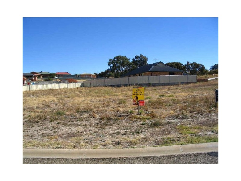 3 Hargreaves Crescent, Young NSW 2594