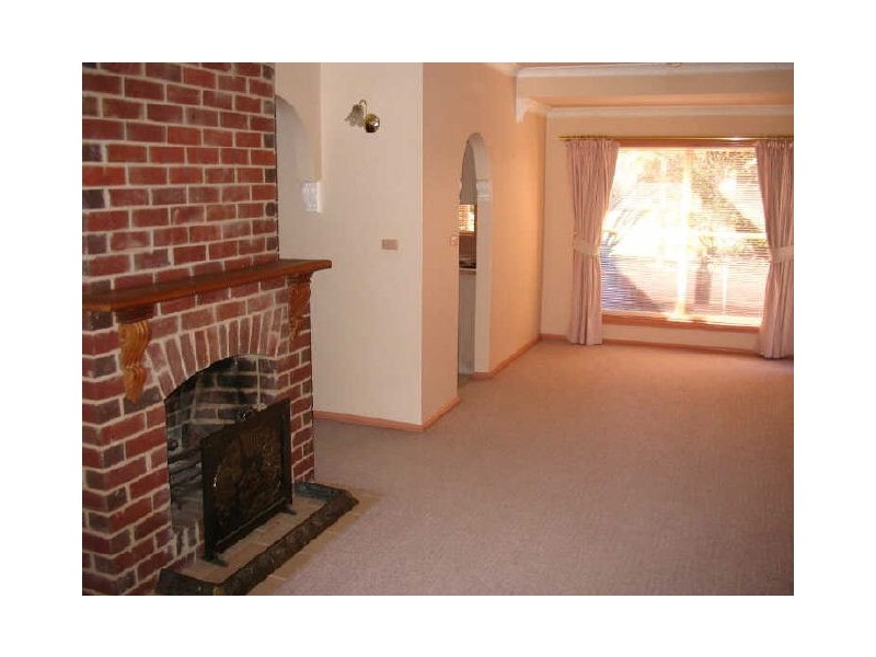 167 Willawong Street, Young NSW 2594