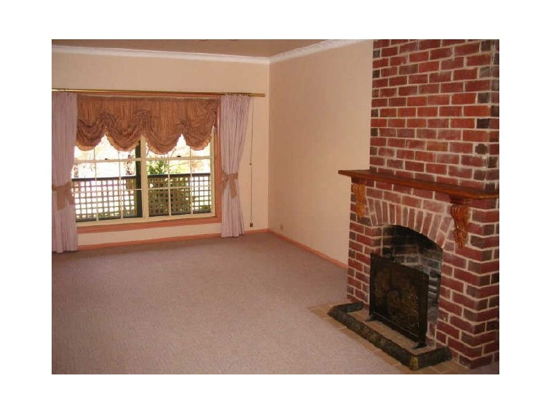 167 Willawong Street, Young NSW 2594