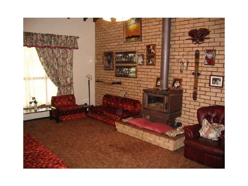 20 Jasprizza Avenue, Young NSW 2594