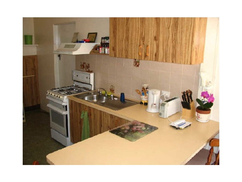 54 Caple Street, Young NSW 2594