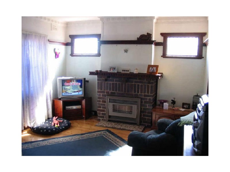 43 Currawong Street, Young NSW 2594