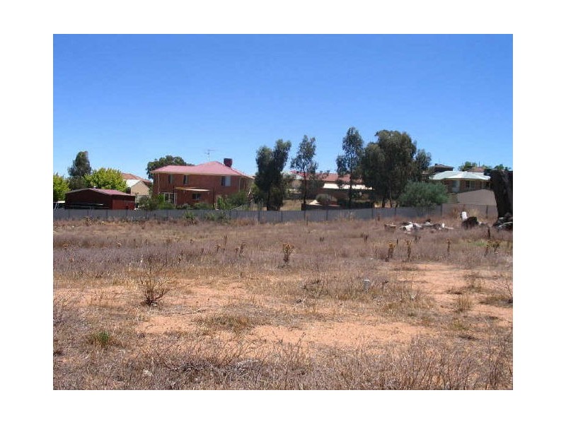 13 Settlers Place, Young NSW 2594