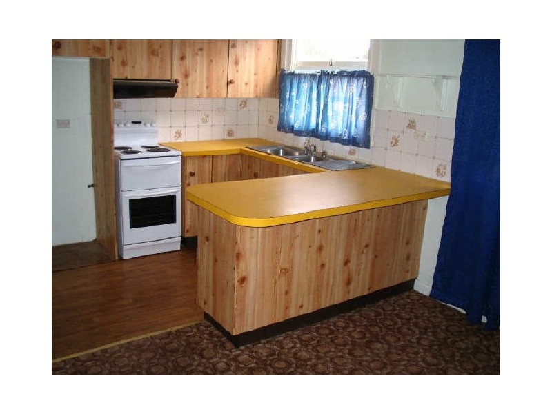 20 Binalong Street, Young NSW 2594