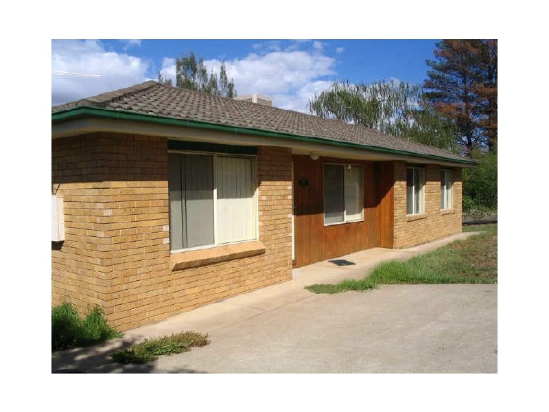 108 Edwards Street, Young NSW 2594