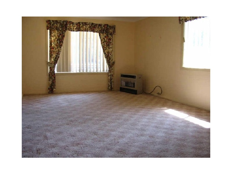 108 Edwards Street, Young NSW 2594