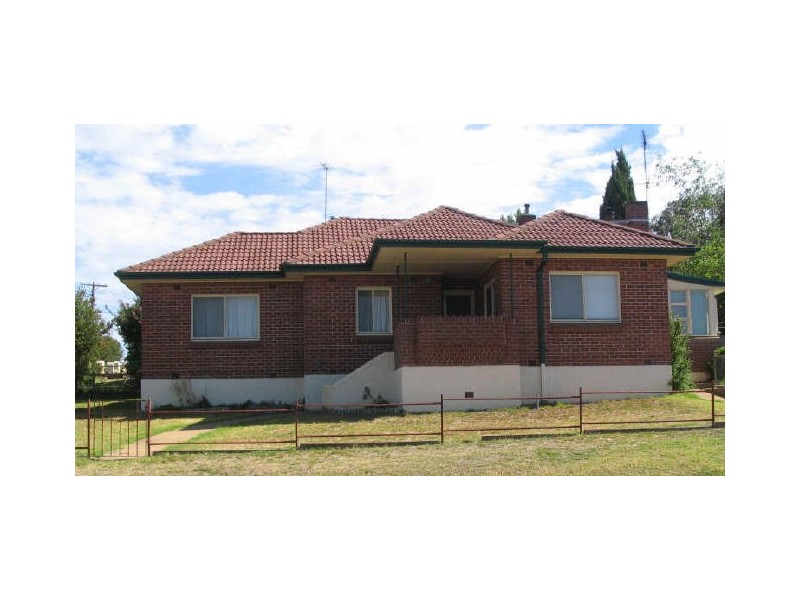 1 White Street, Young NSW 2594