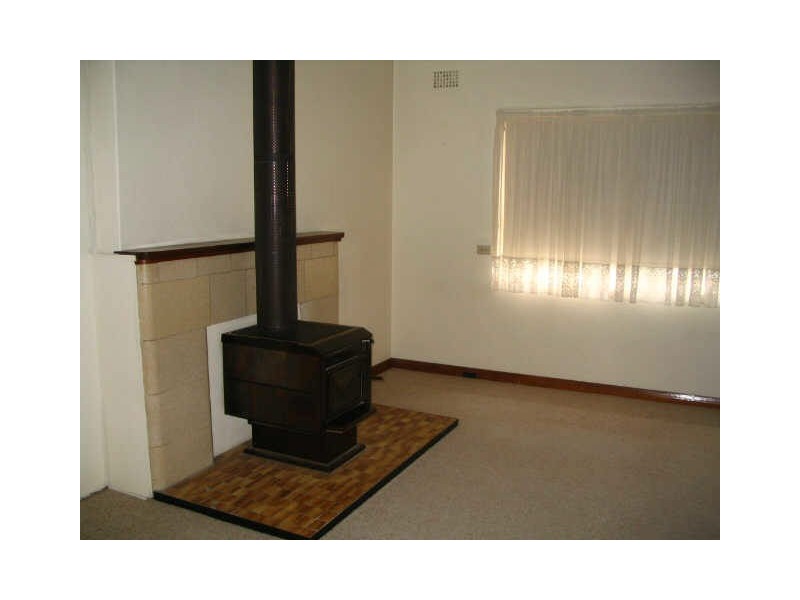 1 White Street, Young NSW 2594