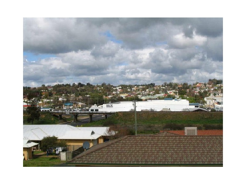 110 Edwards Street, Young NSW 2594