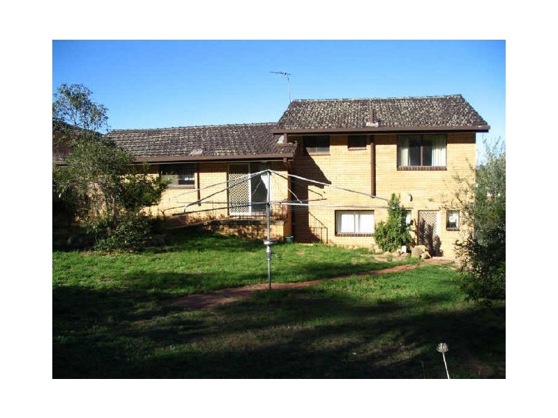 5 Cherry Court, Young NSW 2594