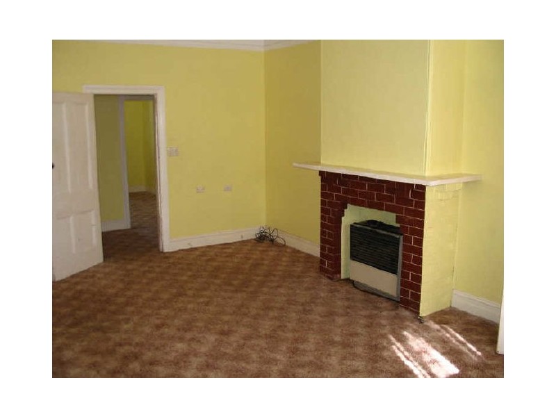 40 McLerie Street, Young NSW 2594