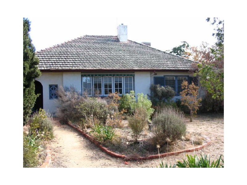 25 Elizabeth Street, Young NSW 2594