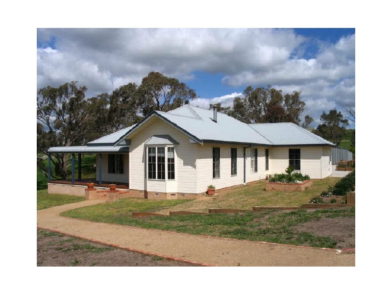 88 Burrows Road, Young NSW 2594
