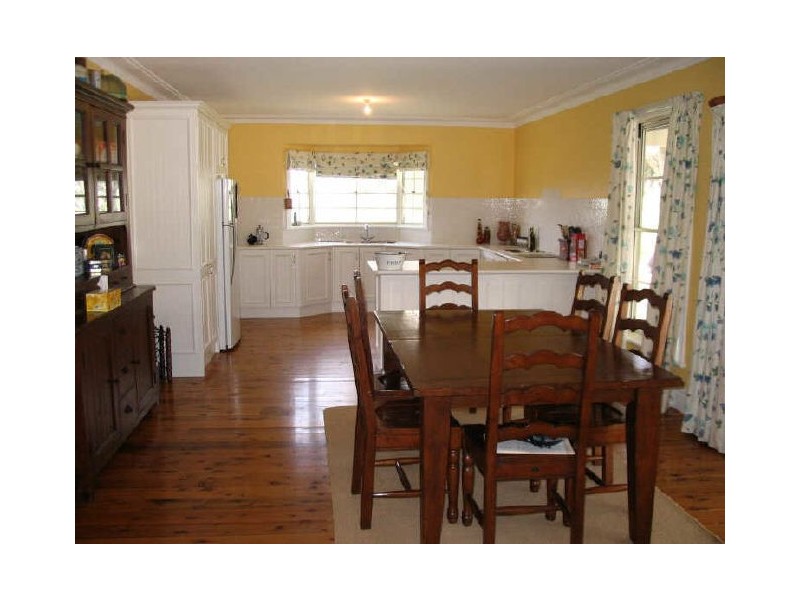 88 Burrows Road, Young NSW 2594