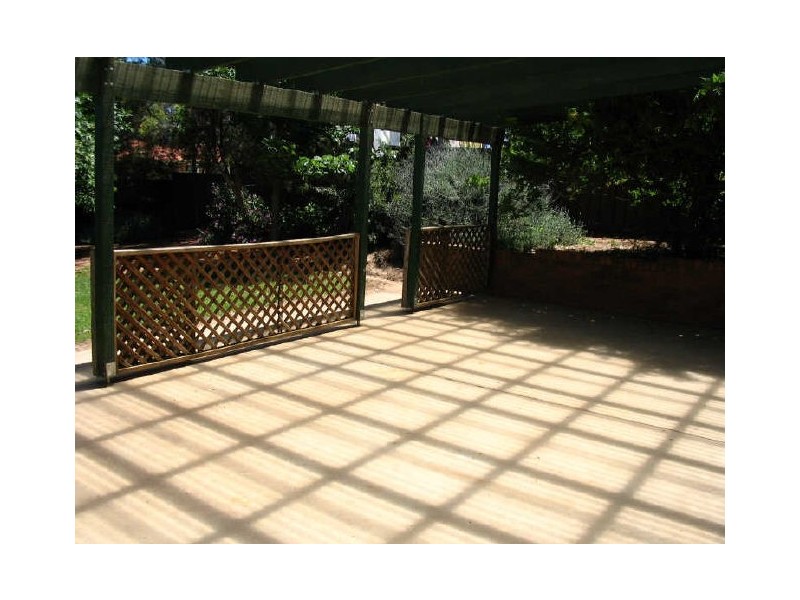 108 Blackett Avenue, Young NSW 2594