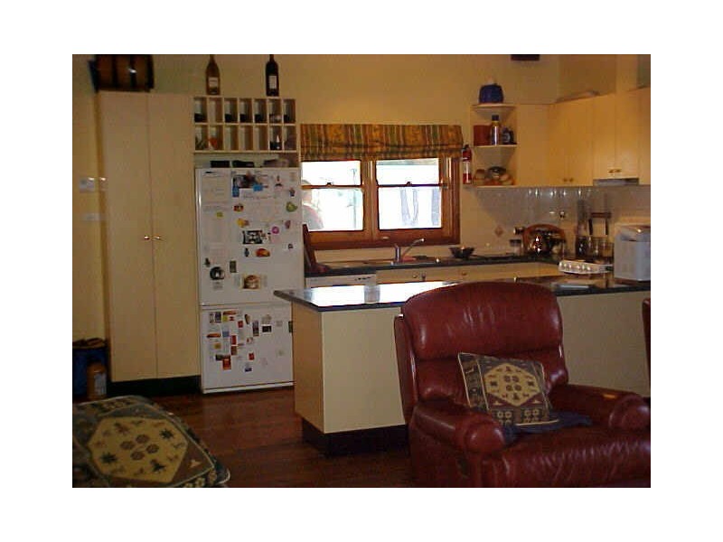 9 Yass Street, Young NSW 2594