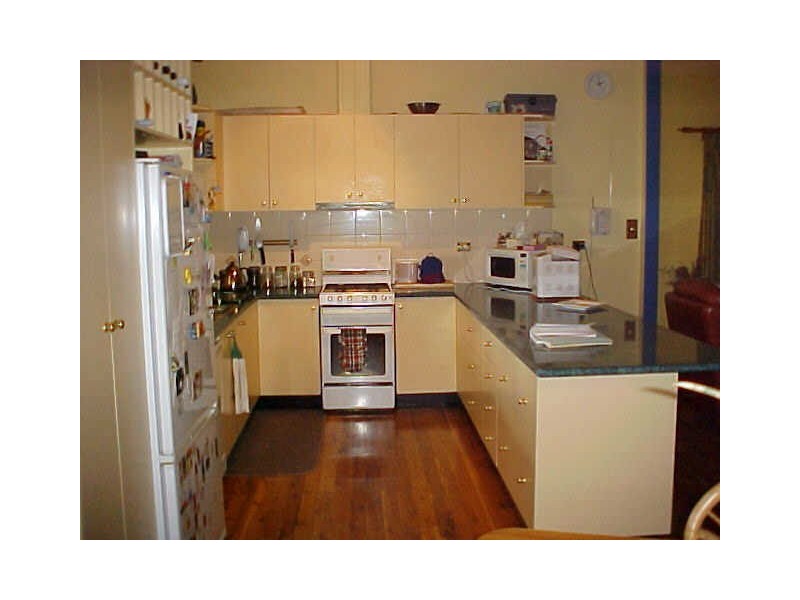 9 Yass Street, Young NSW 2594