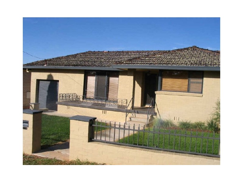 114 Wombat Street, Young NSW 2594