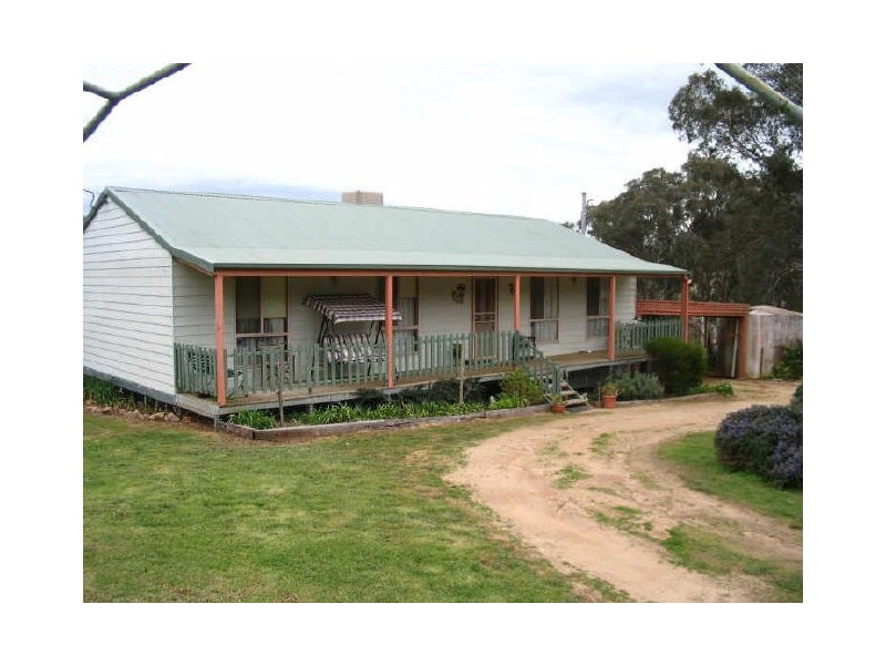 7 Ratho Road, Young NSW 2594