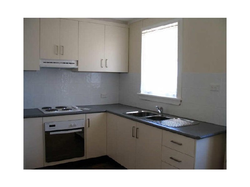 17 Clifton Street, Young NSW 2594