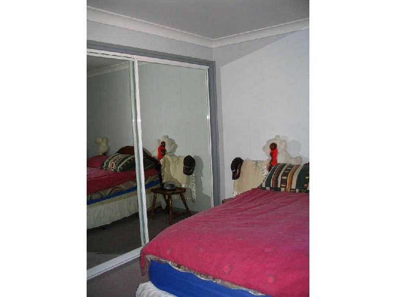 16 Tadross Avenue, Young NSW 2594