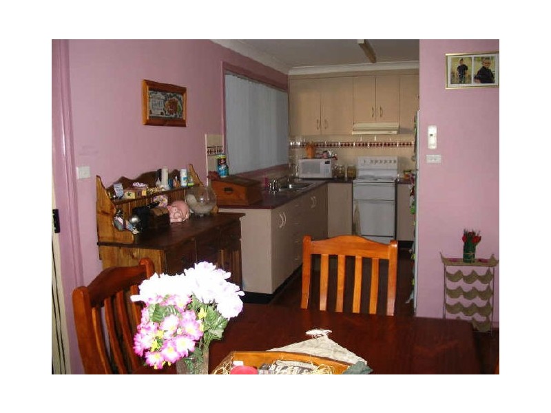 89 Blackett Avenue, Young NSW 2594