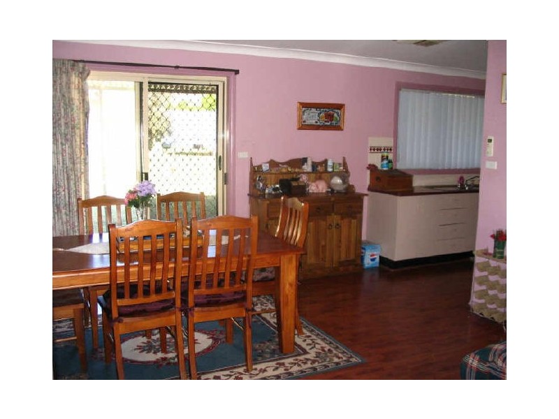 89 Blackett Avenue, Young NSW 2594