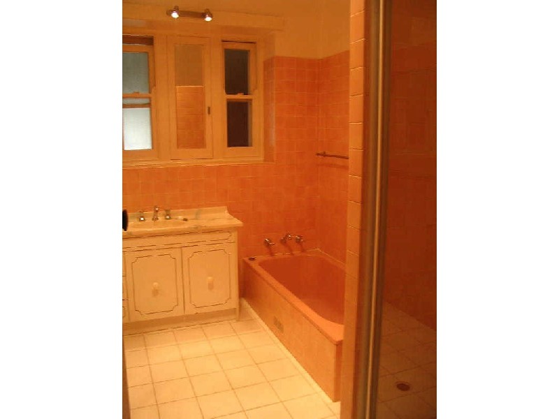 2 Zouch Street, Young NSW 2594