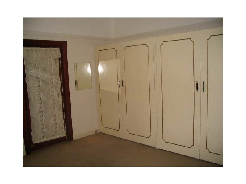 2 Zouch Street, Young NSW 2594