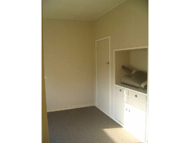 7 Blackett Avenue, Young NSW 2594