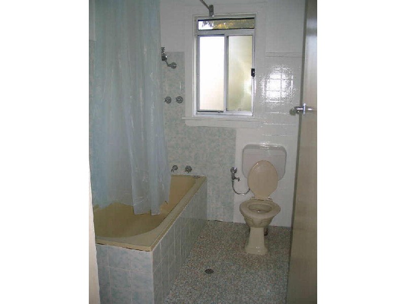 7 Blackett Avenue, Young NSW 2594