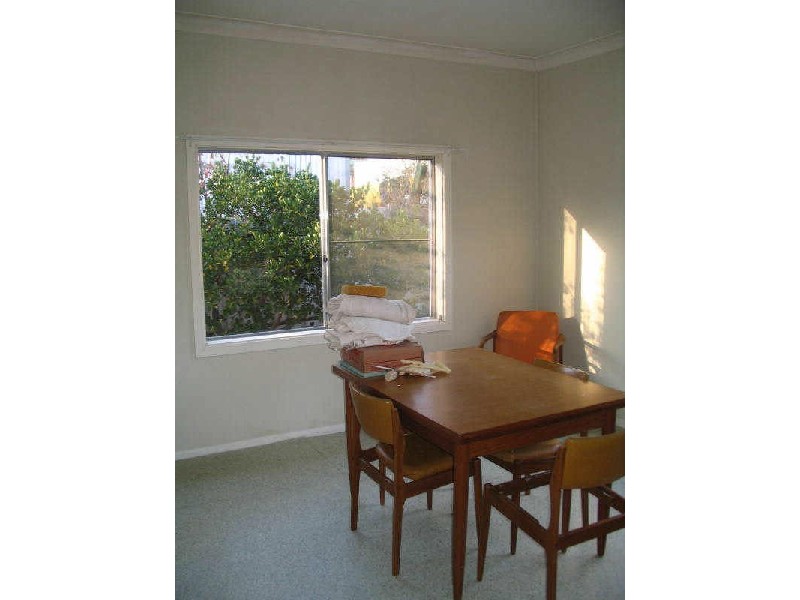 7 Blackett Avenue, Young NSW 2594