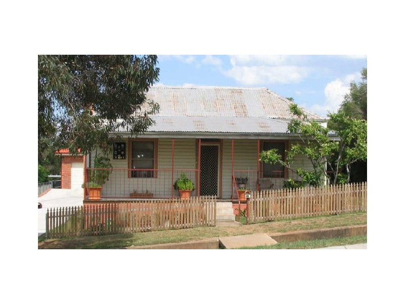 56 Caple Street, Young NSW 2594