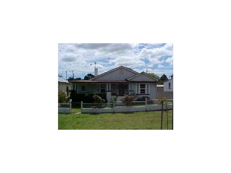 85 Nasmyth Street, Young NSW 2594