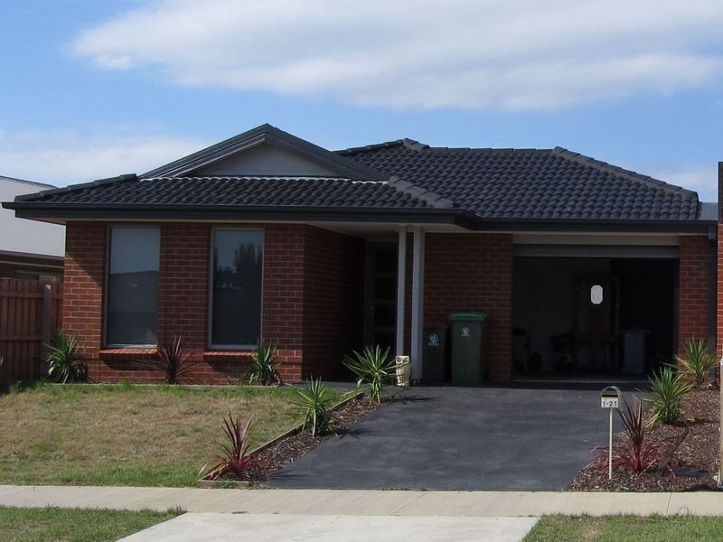 1/21 Fison Ave, Bairnsdale VIC 3875