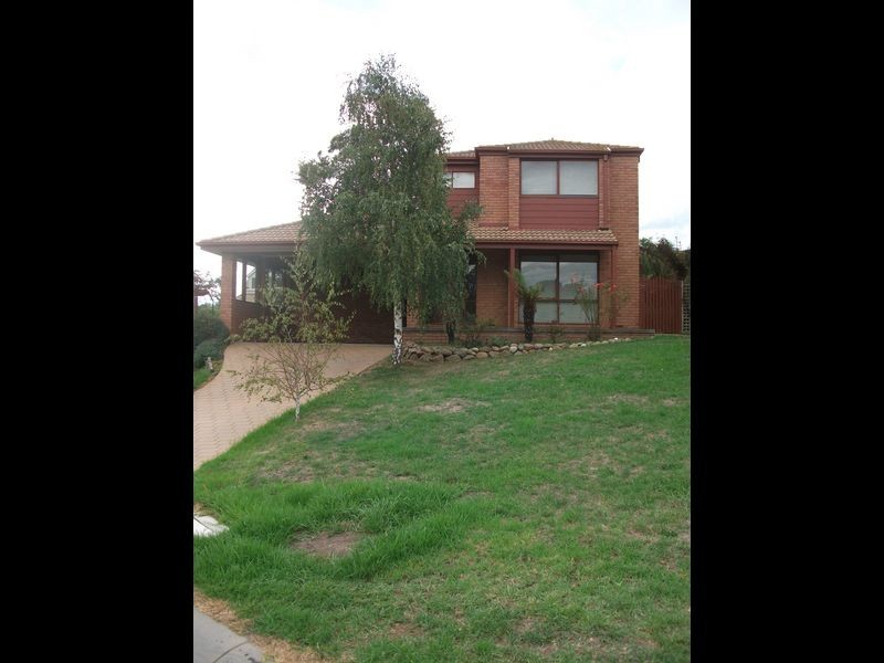 6 Hugh Court, Bairnsdale VIC 3875