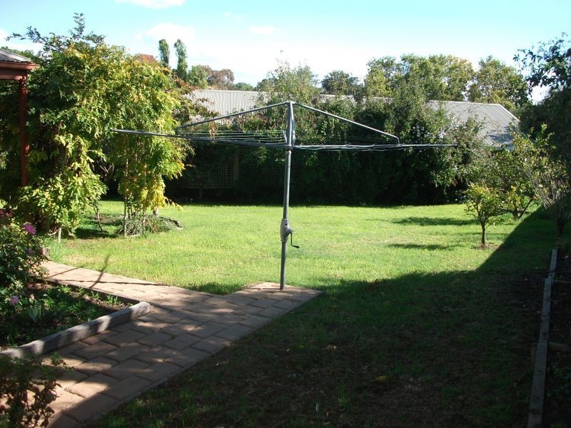 6 Hugh Court, Bairnsdale VIC 3875