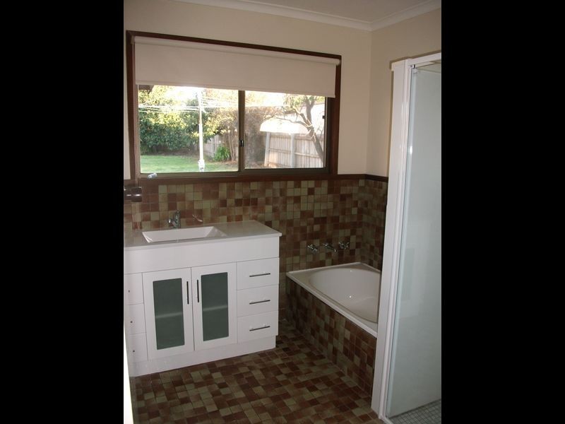 112 Princess Hwy, Bairnsdale VIC 3875